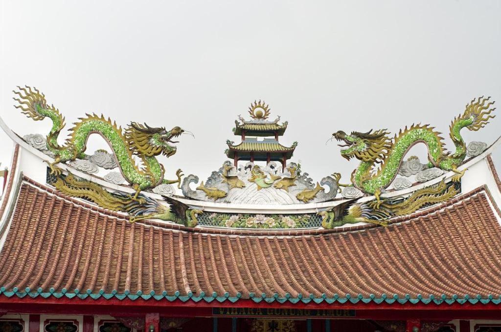 Oyo 619 Naufal Guest House Syariah 棉兰 外观 照片