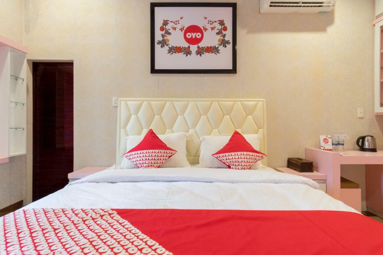 Oyo 619 Naufal Guest House Syariah 棉兰 外观 照片